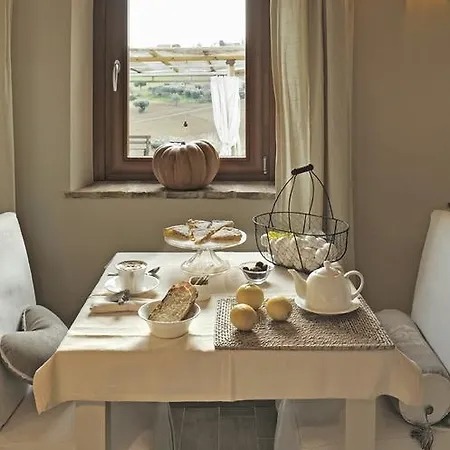 Agriturismo Il Gelso Antico Kır Evi